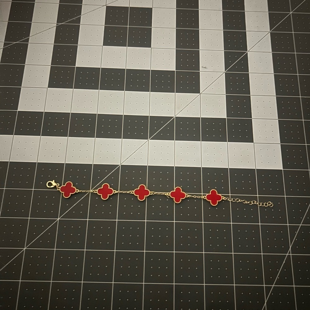 Chic Red and Gold laminated Clover Bracelet